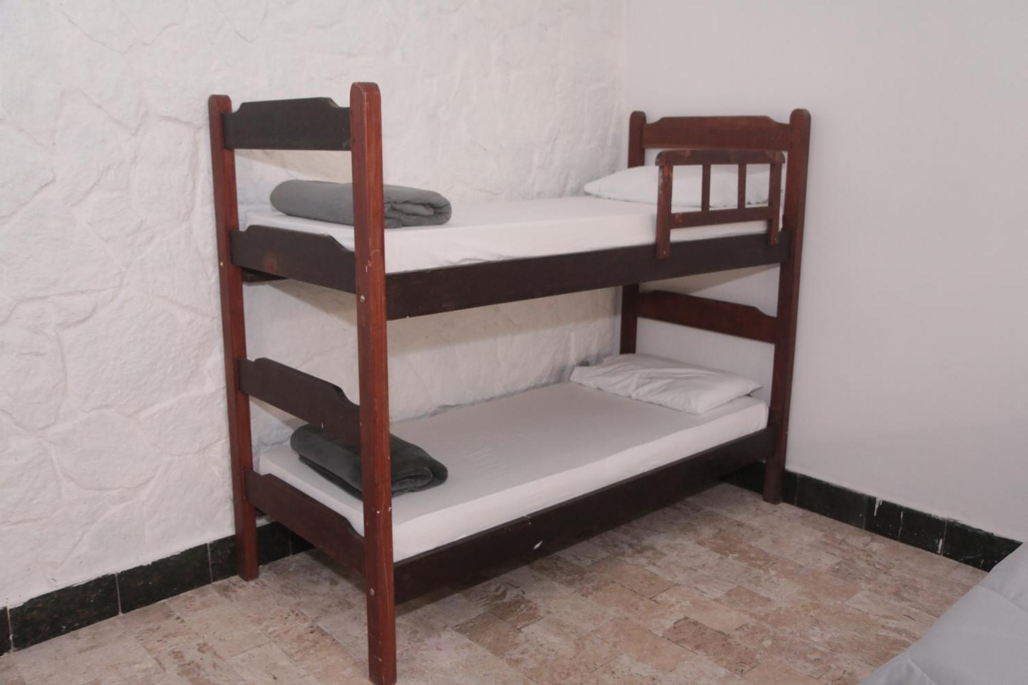 Vila Iriri - Pousada E Camping อันเชียตา ภายนอก รูปภาพ